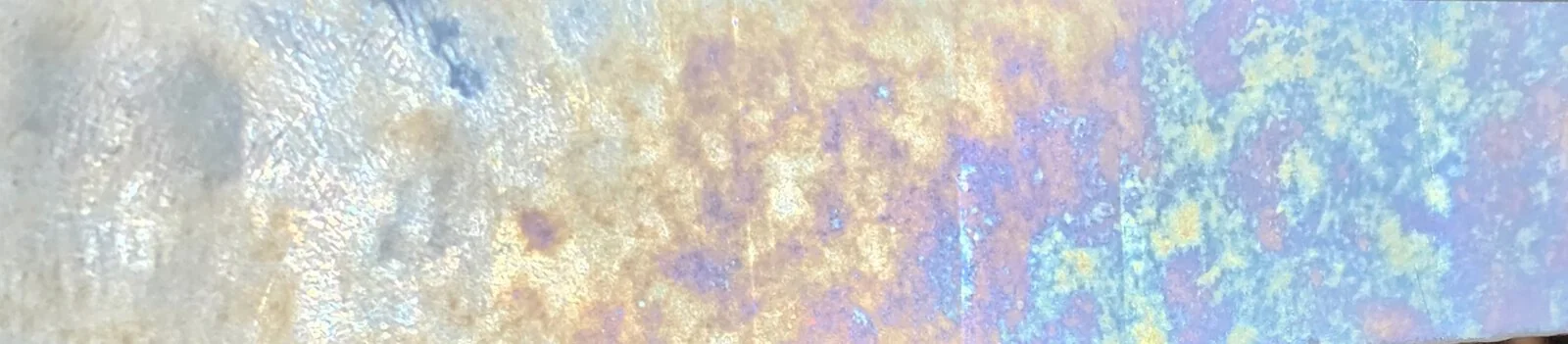 S White Opaque Iridescent (Wissmach)